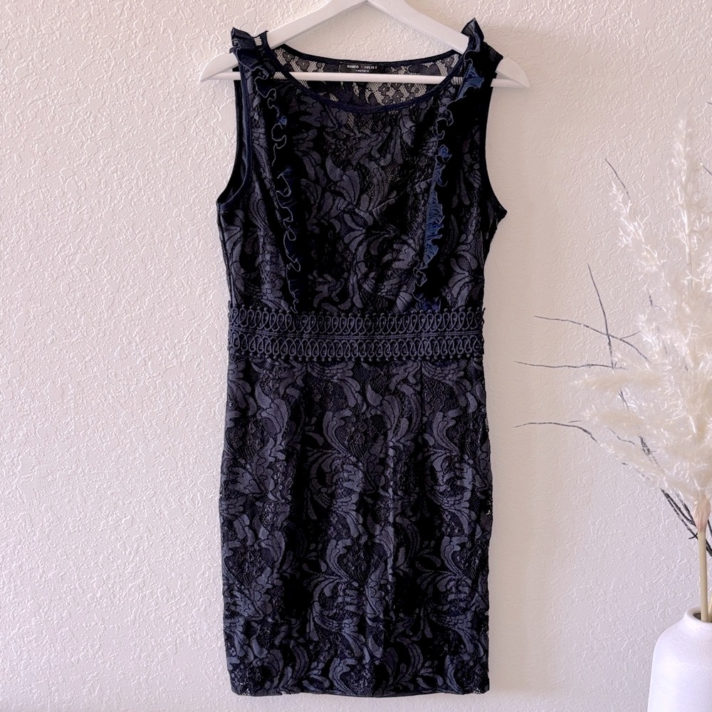 Romeo & Juliet Couture Navy Blue Lace Mini Dress size M